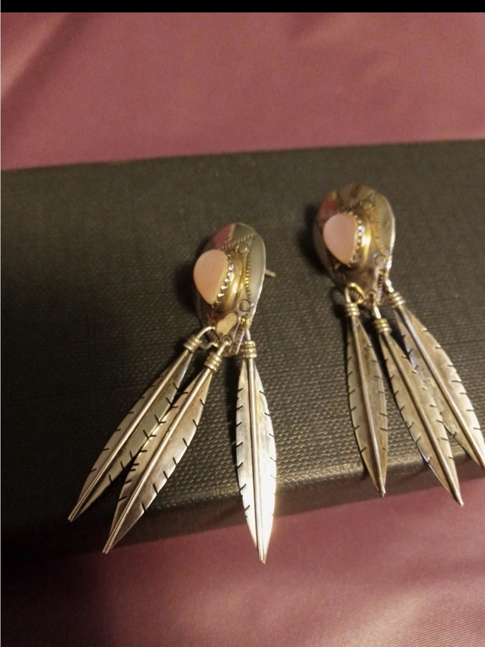 Navajo pink MOP angel post earrings 925